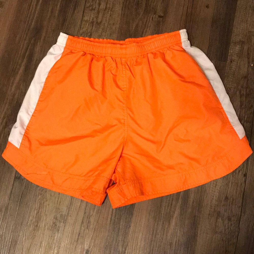 90s vintage Nike shorts w/pockets size women’s large